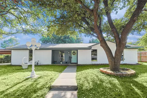 4958 Lucinda Ln, Fort Worth, TX 76119