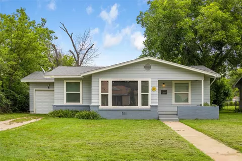 2104 6th St, Brownwood, TX 76801