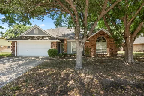 1105 Harbor Lakes Dr, Granbury, TX 76048