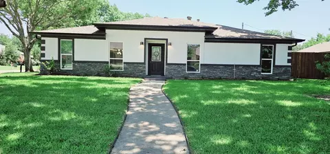 5258 Clover Haven St, Dallas, TX 75227