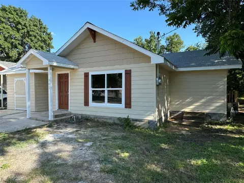302 W College Ave, Comanche, TX 76442
