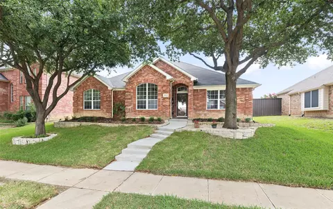2033 Caitlin Dr, Lewisville, TX 75067