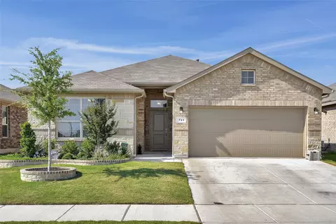 741 Blackhorse Trl, Northlake, TX 76247