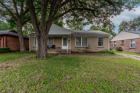 10230 Casa View Dr, Dallas, TX 75228