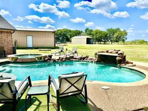 10486 Pheasant Run, Justin, TX 76247