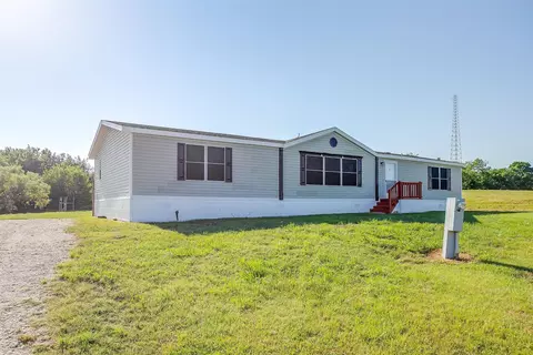 9104 Montana St, Joshua, TX 76058