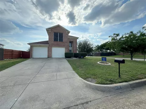 8600 Gatlinburg Dr, Fort Worth, TX 76123