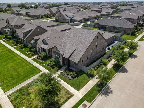 841 Parkside Dr, Argyle, TX 76226 photo 3