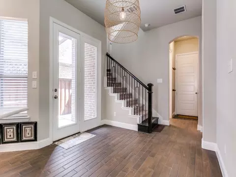Entry Way - 302 Park Dr, Euless, TX 76040 photo 2 of 3