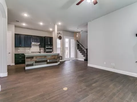 Living - 302 Park Dr, Euless, TX 76040 photo 4 of 6