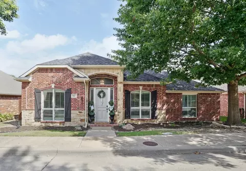 943 Briar Oaks Dr, Rockwall, TX 75087