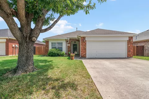 2416 Westheimer Rd, Denton, TX 76210