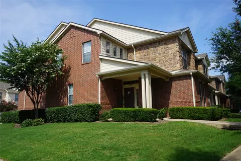 2211 Biscayne Park Ln, Grand Prairie, TX 75050