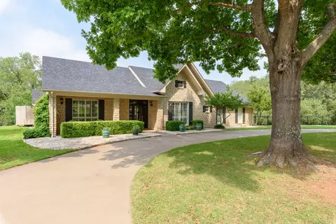 9300 Bellechase Rd, Granbury, TX 76049