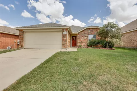 14140 Snaffle Bit Trl, Haslet, TX 76052