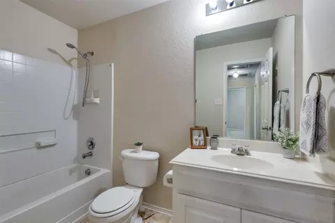 Bath - 14140 Snaffle Bit Trl, Haslet, TX 76052 photo 1 of 3