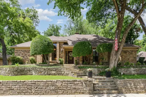 5712 Cornerstone Dr, Garland, TX 75043