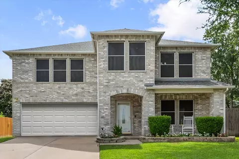 309 Sunset Oaks Dr, Fort Worth, TX 76112