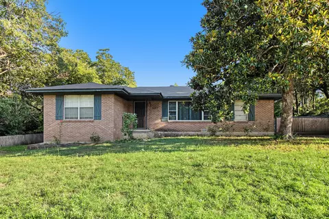 607 W Couts St, Weatherford, TX 76086