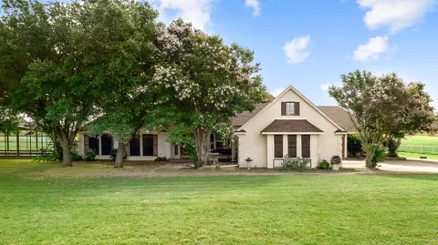 2004 Higbie Ln, Aubrey, TX 76227