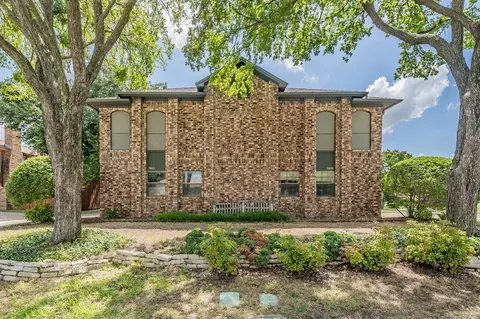 5600 Cancun Dr, North Richland Hills, TX 76180