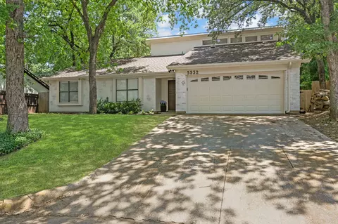 5532 Parliament Dr, Arlington, TX 76017
