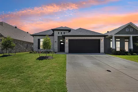 1317 Ridgeview Dr, Weatherford, TX 76086