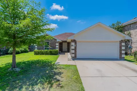 2201 Memphis St, Ennis, TX 75119