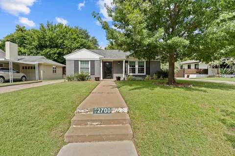 2700 Ryan Place Dr, Fort Worth, TX 76110