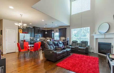 572 Waterloo Dr, Lewisville, TX 75067