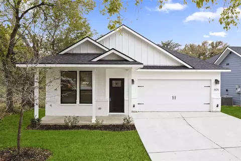 606 Dr Martin Luther King Jr Blvd, Waxahachie, TX 75165