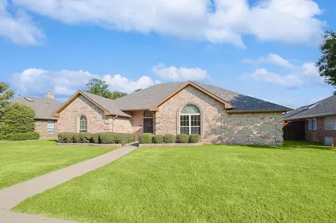 1115 Tahlequah Trl, Carrollton, TX 75007