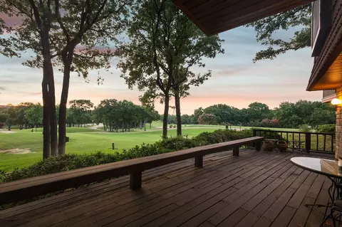 121 Fairway Village Dr, Trophy Club, TX 76262