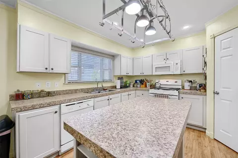 105 S 3rd St, Windom, TX 75492 photo 8
