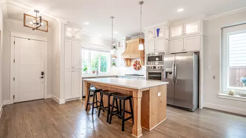 449 Jones St, Grapevine, TX 76051 photo 6