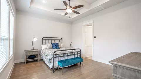 449 Jones St, Grapevine, TX 76051 photo 15