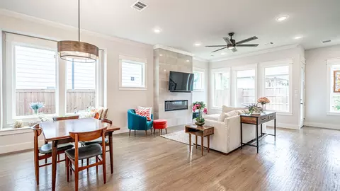 449 Jones St, Grapevine, TX 76051 photo 13