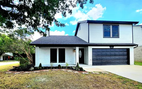 5901 Berwick Ct, Arlington, TX 76017