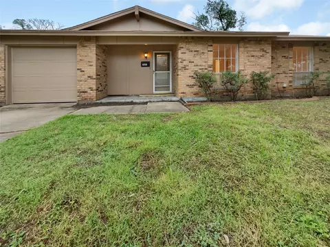 1521 Homestead Pl, Garland, TX 75044