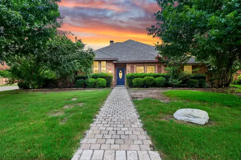 901 Rush Creek Dr, Allen, TX 75002