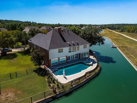 3007 Waterway Ct, Arlington, TX 76012