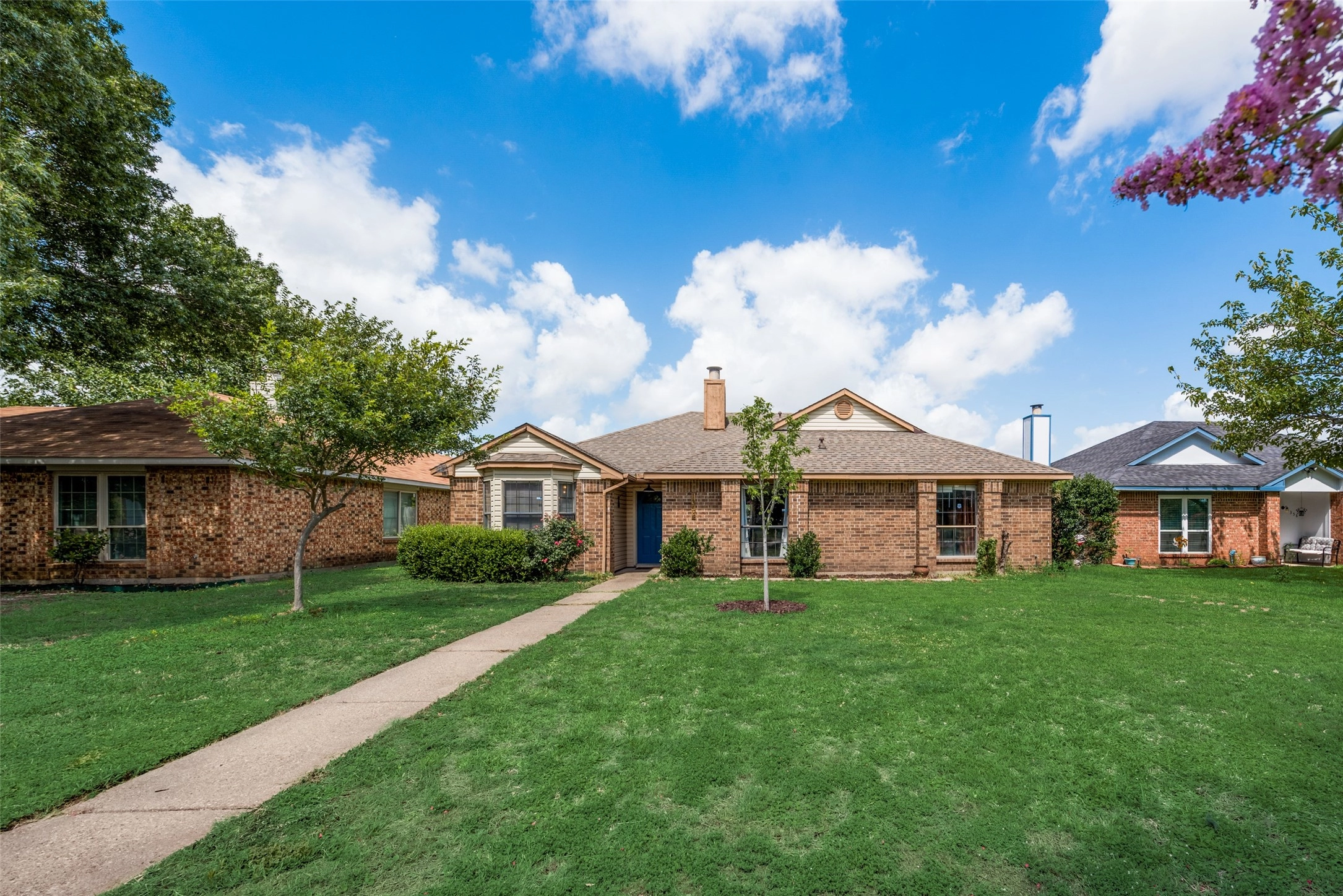 1354 Roan Dr  