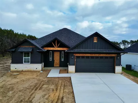 5411 San Jacinto Dr, Granbury, TX 76048