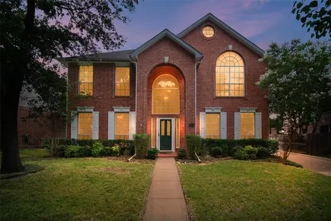 5140 Broken Bow Dr, Fort Worth, TX 76137