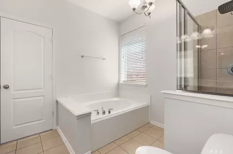 Bath - 351 Marshall Way, Argyle, TX 76226 photo 1 of 2