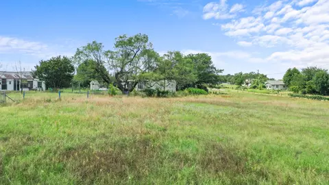 1076 Summit Dr, Springtown, TX 76082 photo 14
