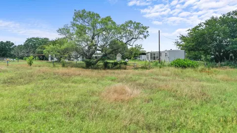 1076 Summit Dr, Springtown, TX 76082 photo 16
