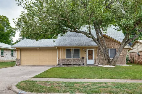 255 Merribrook Trl, Duncanville, TX 75116