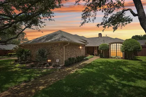 5831 Fallsview Ln, Dallas, TX 75252