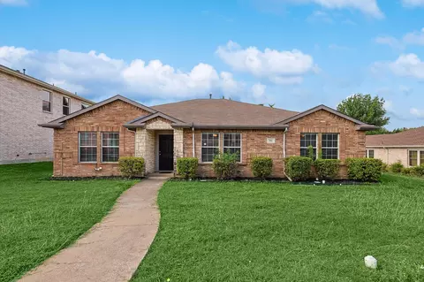 704 Timber Trl, Desoto, TX 75115